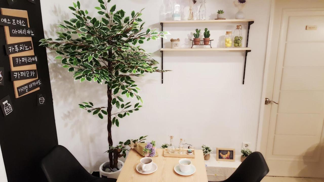 Hongdae Mainstreet Two Room House سيول المظهر الخارجي الصورة